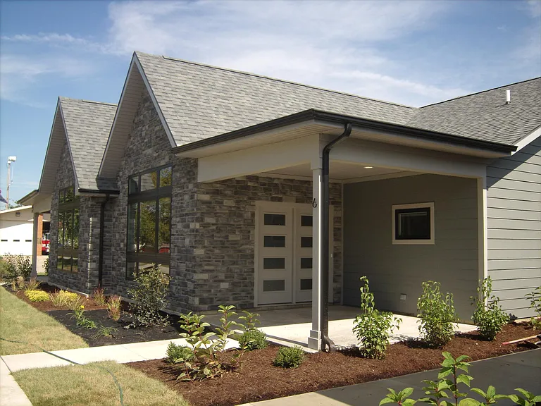931 Winding Ridge Dr — Photo 3