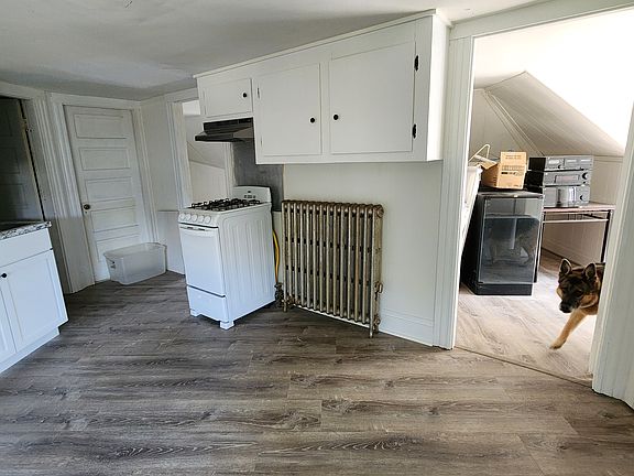 4th image of 249 Washington St APT 6