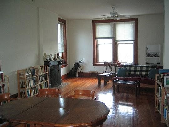 2nd image of 312 Ludlow Ave APT 2