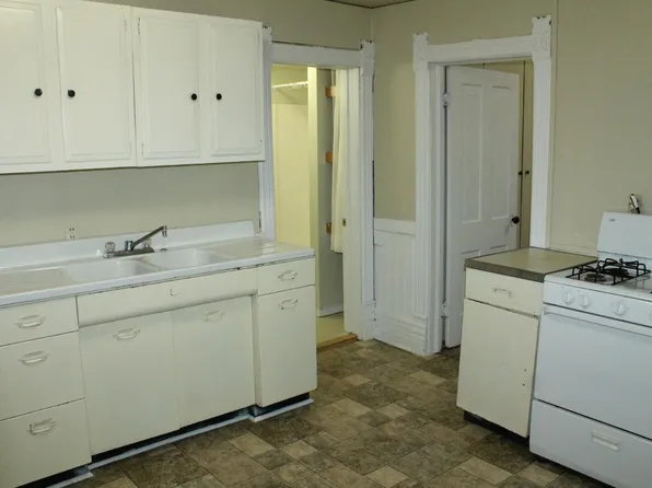 119 Elm St #1, Vermillion, SD 57069