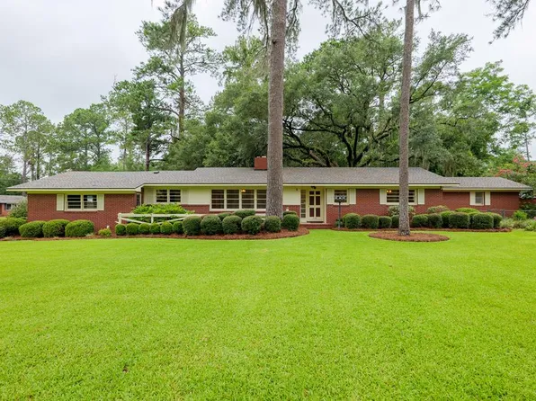 2100 Jerry Jones Dr, Valdosta, GA 31602