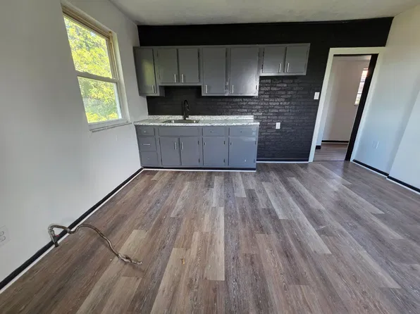 114 Wilbert St Floor 2, Pittsburgh, PA 15211