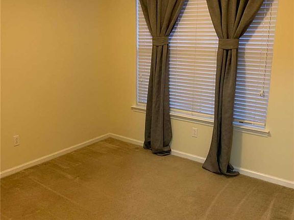 4th image of 178 Sea Grass Ln #A