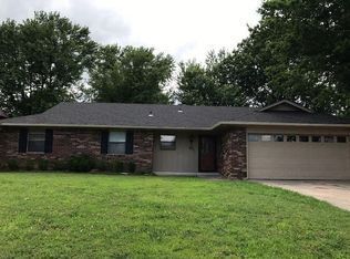 813 Warwick Dr, Muskogee, OK 74403