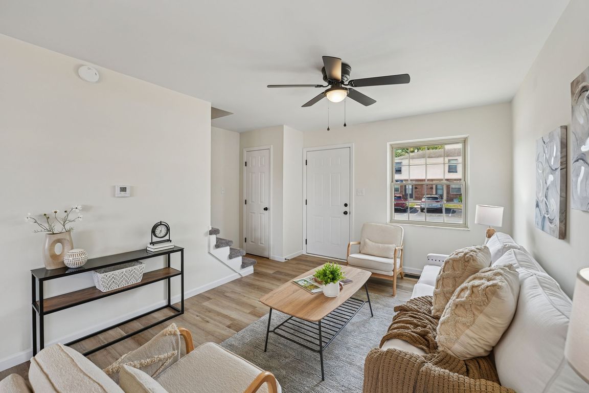 next background image