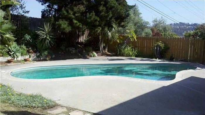 2nd image of 2006 Estero St