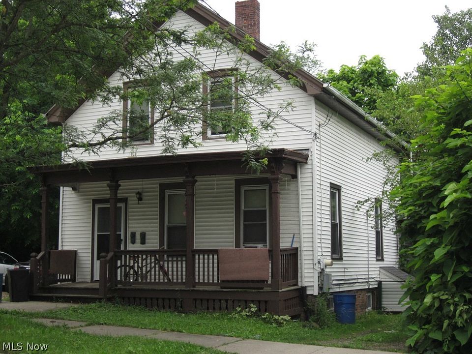 1st image of 163 N Sycamore St