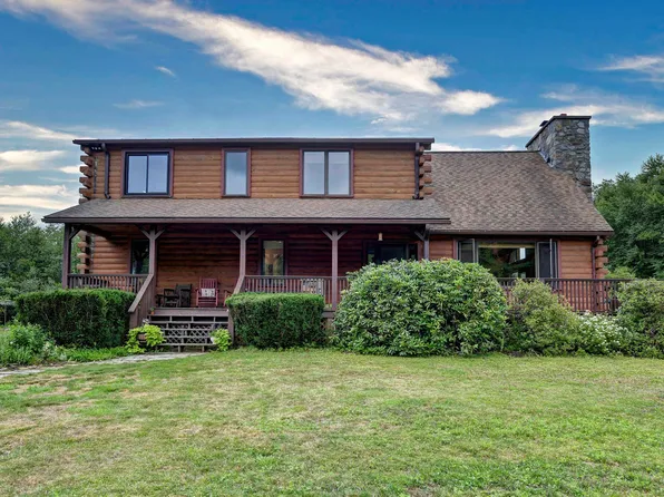 359 Jacobs Ladder Rd, Becket, MA 01223