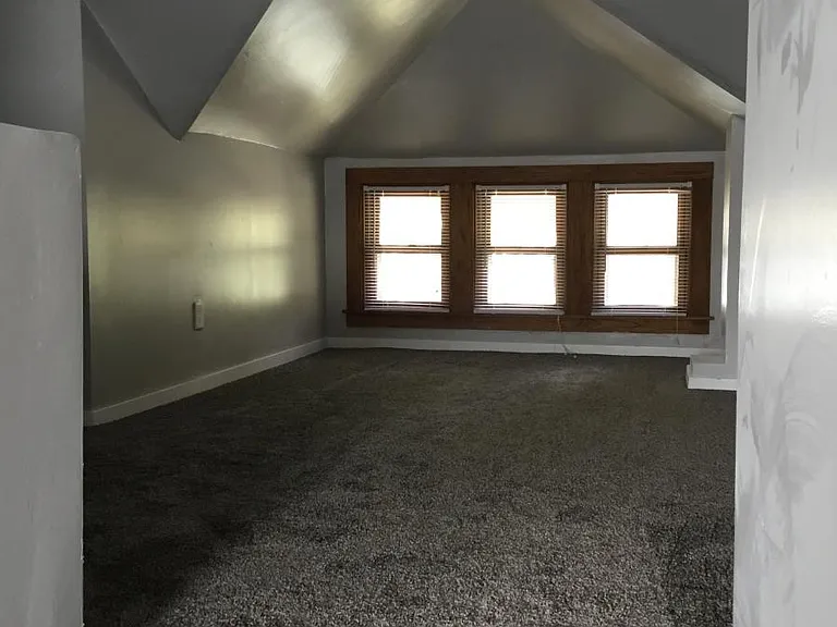 Attic/Office/5th Bedroom