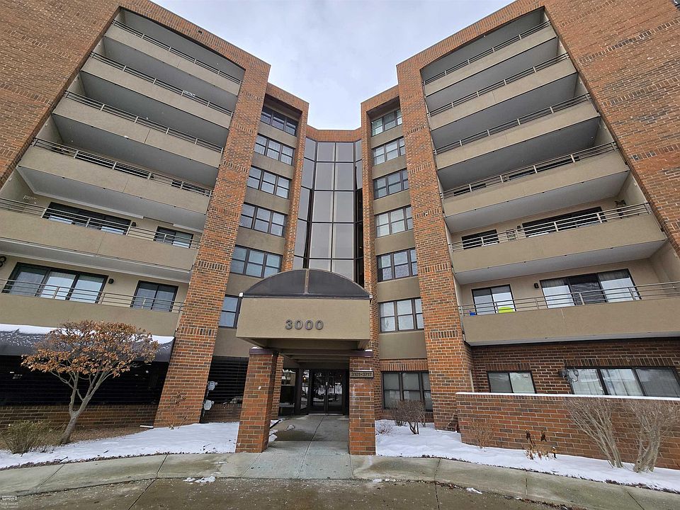 1st image of 3406 Country Club Dr