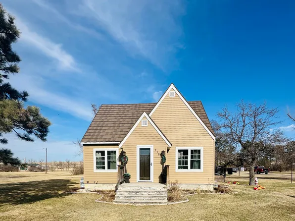 218 Jefferson Ave N, Ypsilanti, ND 58497