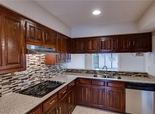 4026 Walnut Park Cir, Garland, TX 75042