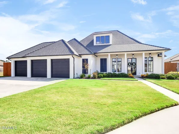 311 Stony Trek Dr, Youngsville, LA 70592