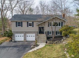 3505 Carol Ct, Yorktown Heights, NY 10598