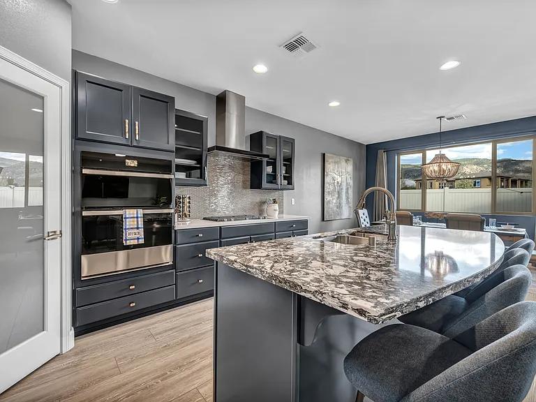 518 Riverbed Cir — Photo 9
