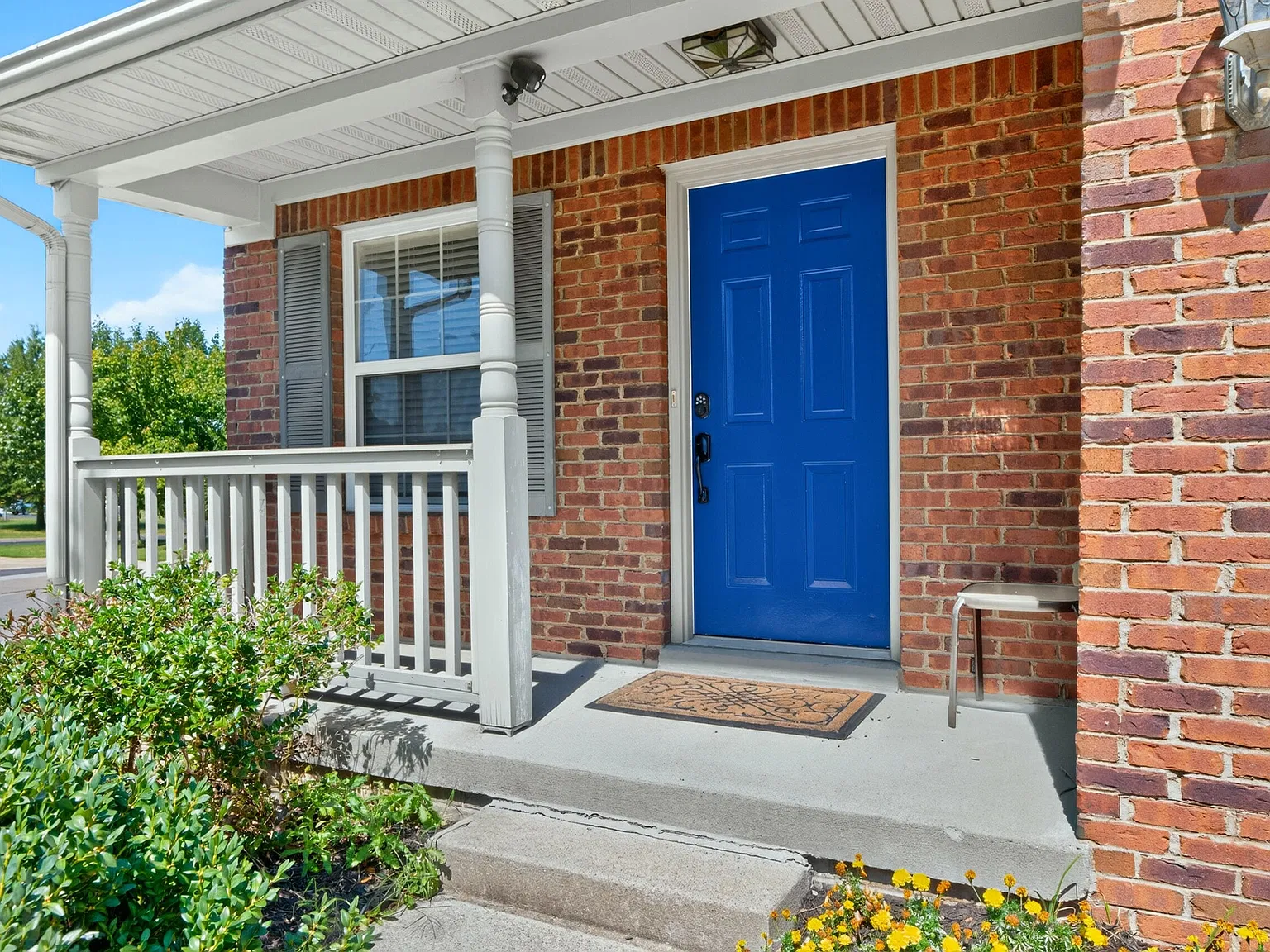 3 bed, 2.5 bath, 1915 sqft, $2,650 — Photo 3