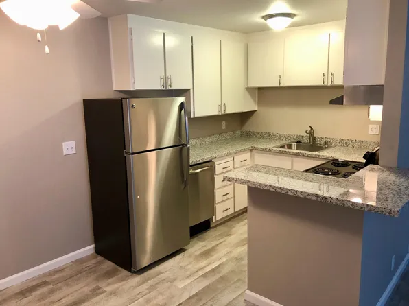 120 Granada Dr #2, Mountain View, CA 94043
