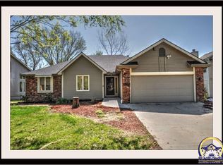 3126 SW Gisbourne Ln, Topeka, KS 66614