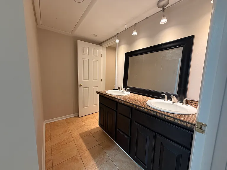 2629 Chancer Dr — Photo 11