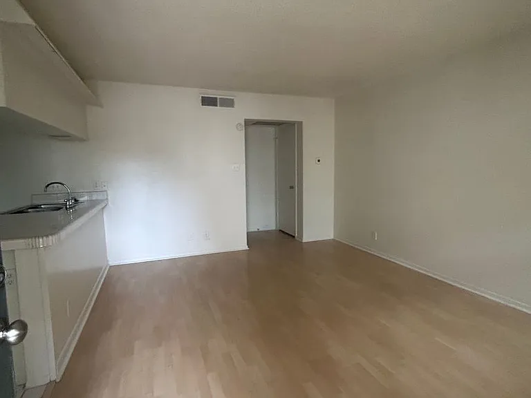 Su Casa — Photo 29
