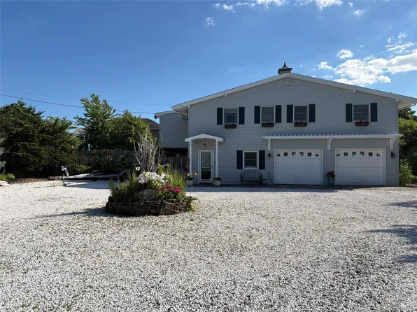 72 Circle Drive, Oak Beach, NY 11702