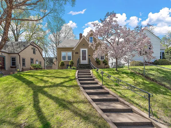 1216 Jessamine Ave E, Saint Paul, MN 55106