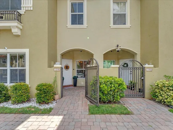 128 Lake Monterey Circle, Boynton Beach, FL 33426