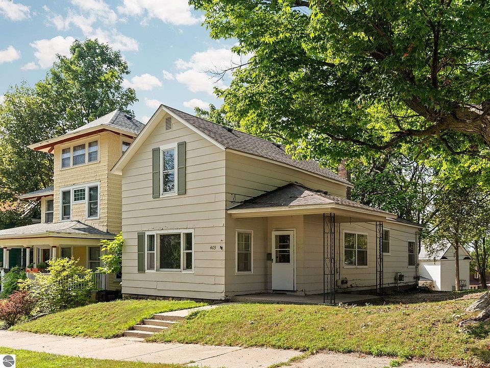 1st image of 409 E Harris St