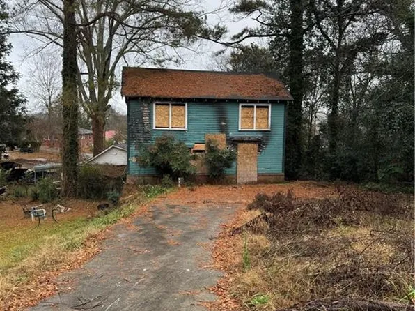 10 Roseway Cir NE, Rome, GA 30161