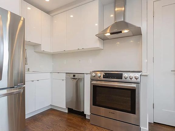 4th image of 2513 27th St #4A