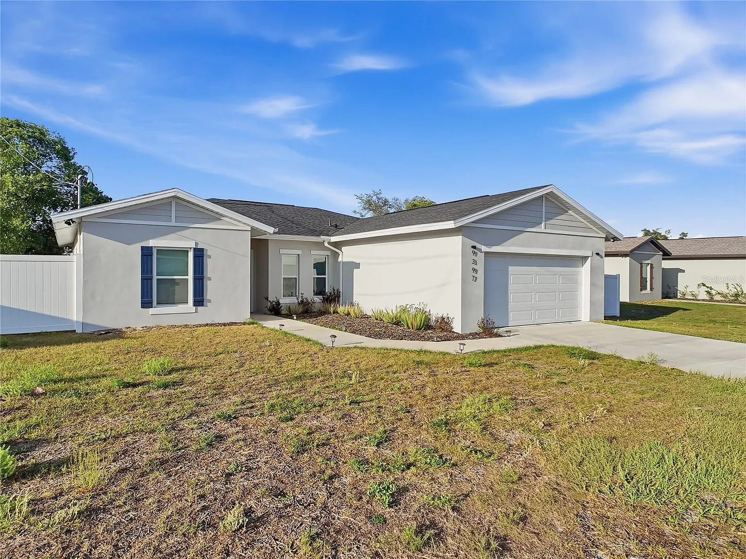 3 bed, 2.0 bath, 1600 sqft, $2,200 — Photo 2
