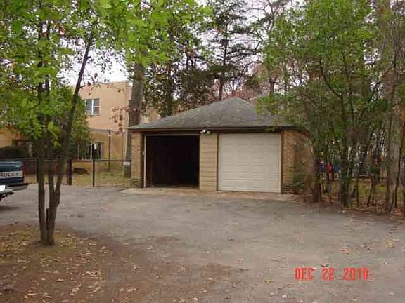 4th image of 217 S Vine Ave