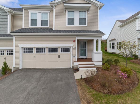 22 Locust Ln