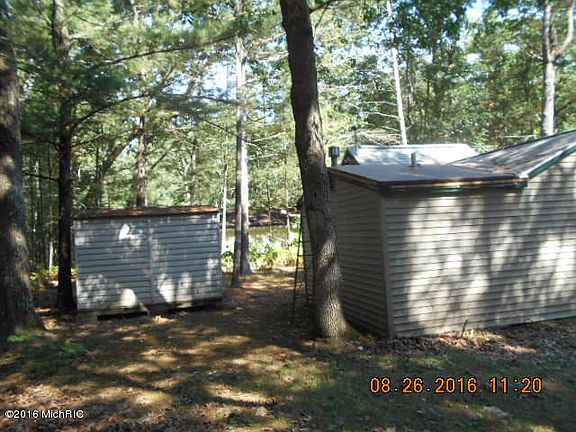 3rd image of 8607 W Greenbriar Ave