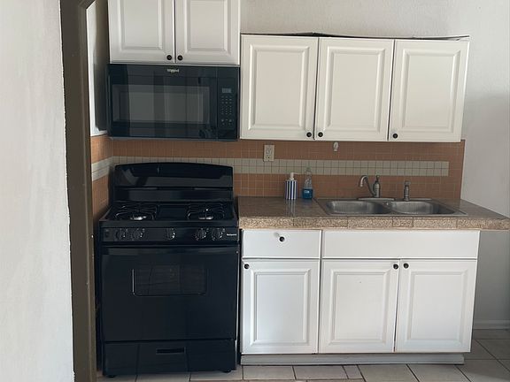 5th image of 124 E Evans Ave