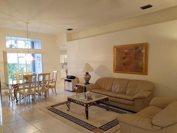 Great room for entertaining