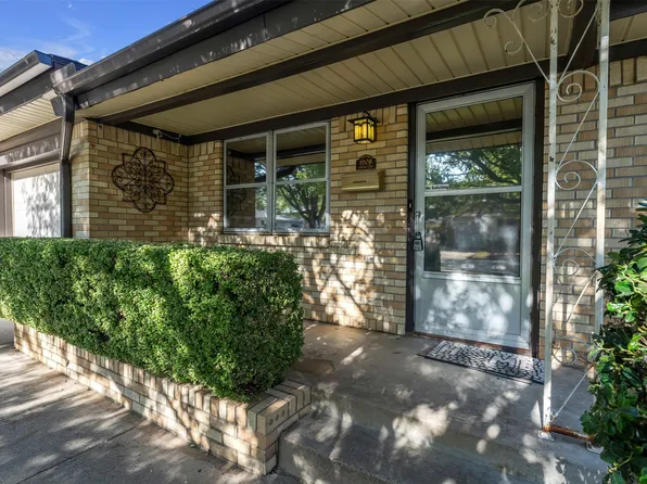 1208 Harrison Ln, Hurst, TX 76053