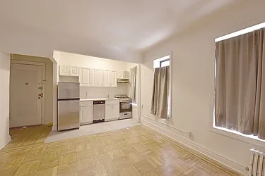 Rented by LEE & ASSOCIATES NYC RESIDENTIAL LLC