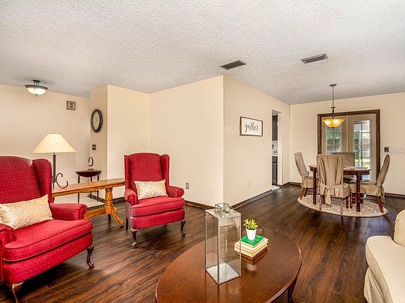 4th image of 4126 Canoga Park Dr