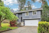 SE 176th Pl-1705-001.jpg
