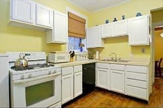 5th image of 3702 N Pine Grove Ave #A-1