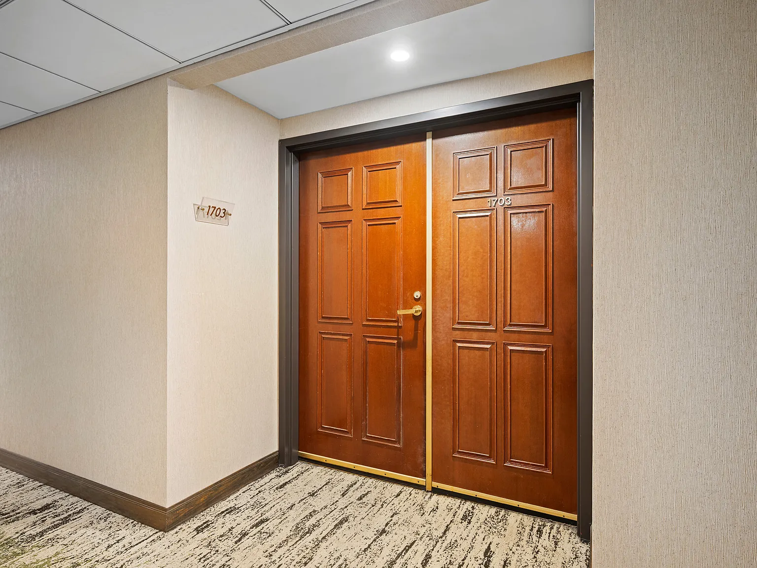 2 bed, 1279 sqft, $4,500 — Photo 4