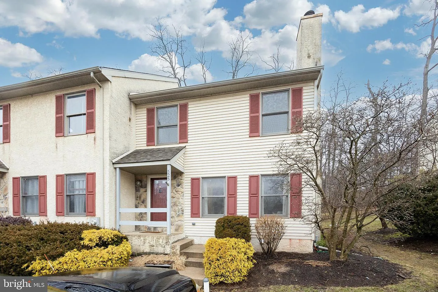 525 Pickering Station Dr photo 1