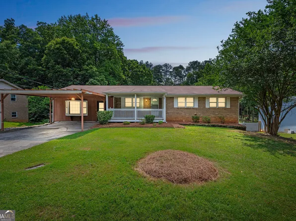 1526 Tanglewood Way NW, Conyers, GA 30012