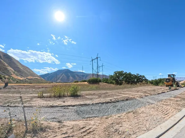 251 E Mapleton Estates Dr S, Mapleton, UT 84664