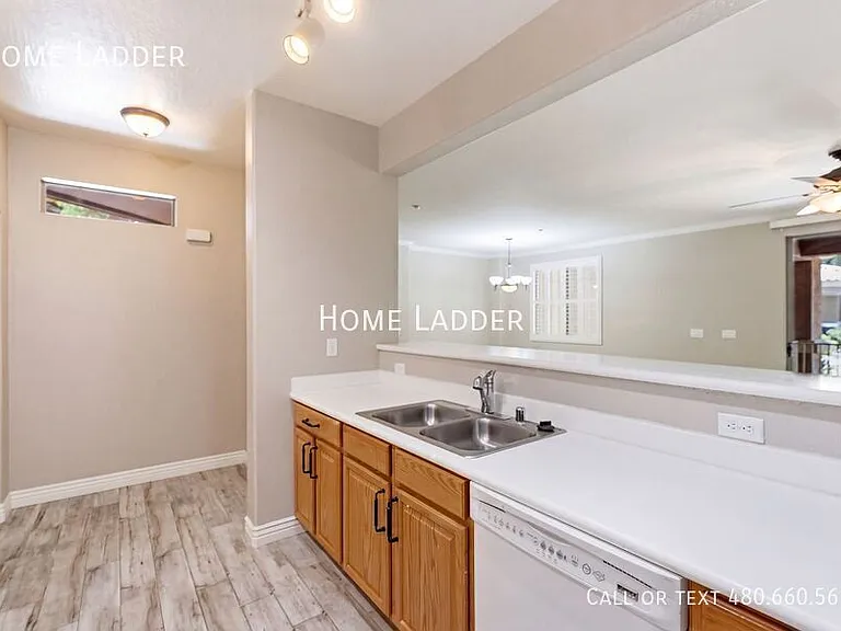 955 E Knox Rd #125 — Photo 14