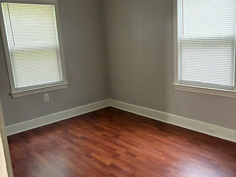 416 Manor Cir — Photo 13