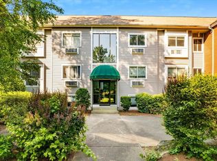 113 Cluff Crossing Rd APT 6, Salem, NH 03079