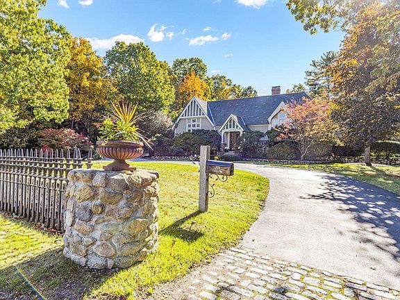 2nd image of 701 Country Way