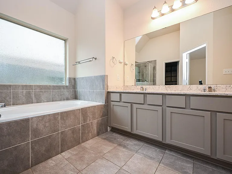 23919 Villa Lisa Dr — Photo 13